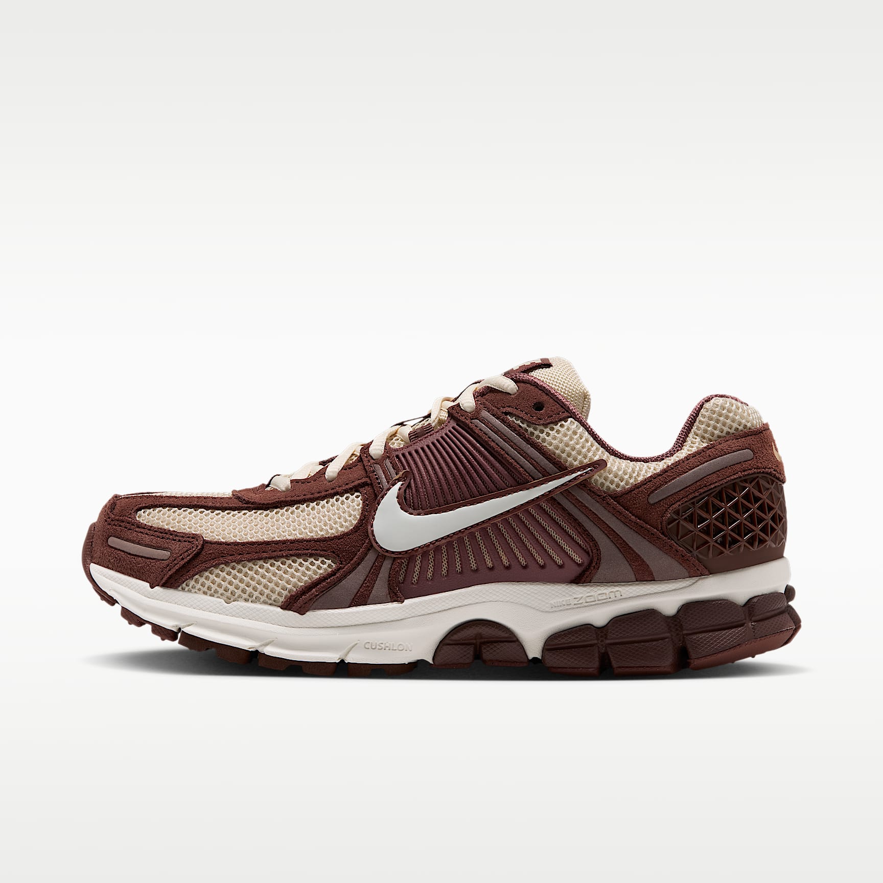 Nike Zoom Vomero 5 Women's Shoe with Reflective Accents. Nike.com
